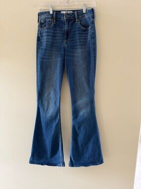 Hollister Women’s Denim Blue Soft Stretch Bell Bottom Jeans 28x31